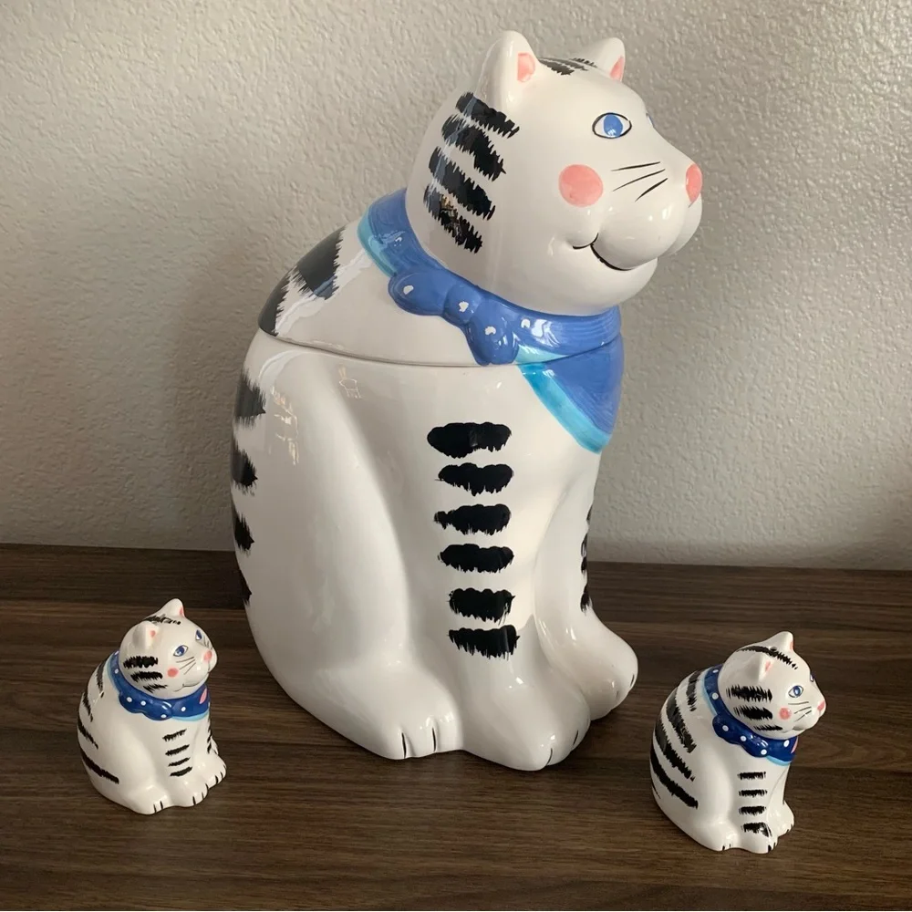 Coco Dowley White Black Cat Blue Bandana Cookie jar Salt & Pepper Shakers Set